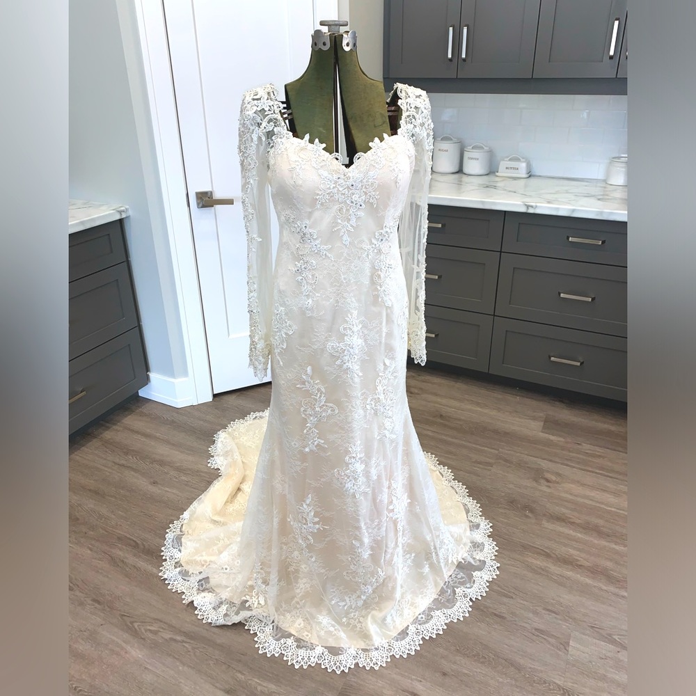 Alfred Angelo Bridal Gown #674670 - NWT